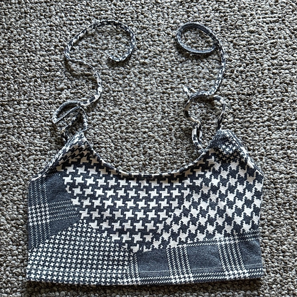 Urban Outfitters Crop Top medium